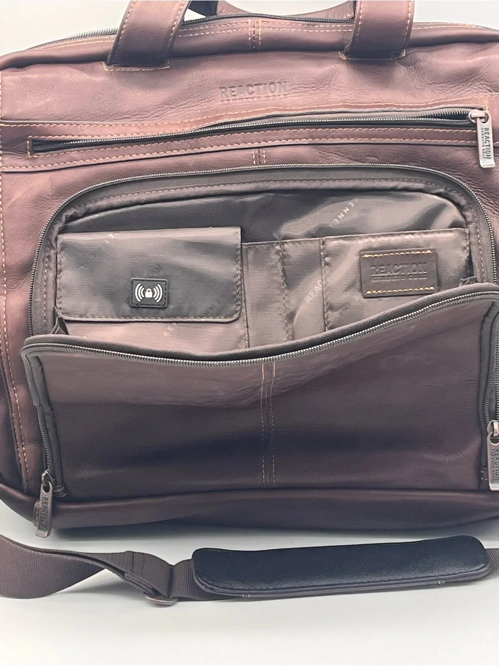 Kenneth Cole Reaction Dark Brown Leather Laptop Briefcase 16” W Crossbody